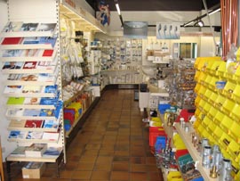 Regale im IN-Sanitärladen