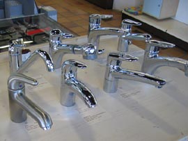 Armaturen im Showroom